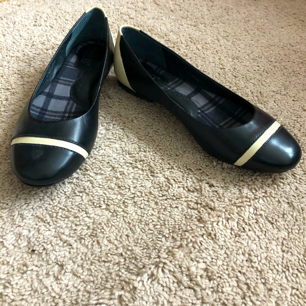 Born leather two-tone flats - 6.5 black/cream